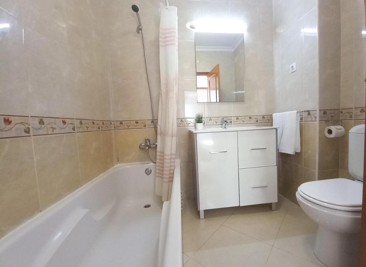 Colina Ferias- Garagem & Wifi Apartman Quarteira Kültér fotó